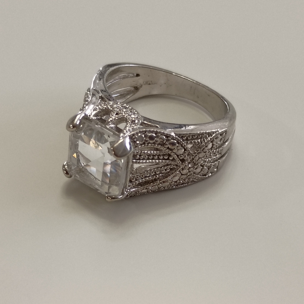 925 Size 7 Women's Ring Sterling Silver Princess Cut Spring Easter Prom